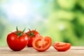 Frische Tomaten Gemüse im Sommer mit Textfreiraum