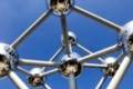 Das Atomium in Bruessel, 1958 zur Weltausstellung in Bruessel aus Stahl und Aluminium gebaut. Es stellt ein 165-milliardenfach vergroessertes Eisenmolekuel dar. Nach der Restaurierung in 2006 wird das Wahrzeichen in 2008  50 Jahre alt. | 
Atomium Brussels Belgium Worldfamous Monument of a iron atomic nucleus