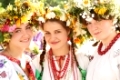 Junge Mädchen in der ukrainischen traditionellen Tracht, Iwan Kupala Tag, Sommersonnenwende, Kiew, Pirogowo, Ukraine