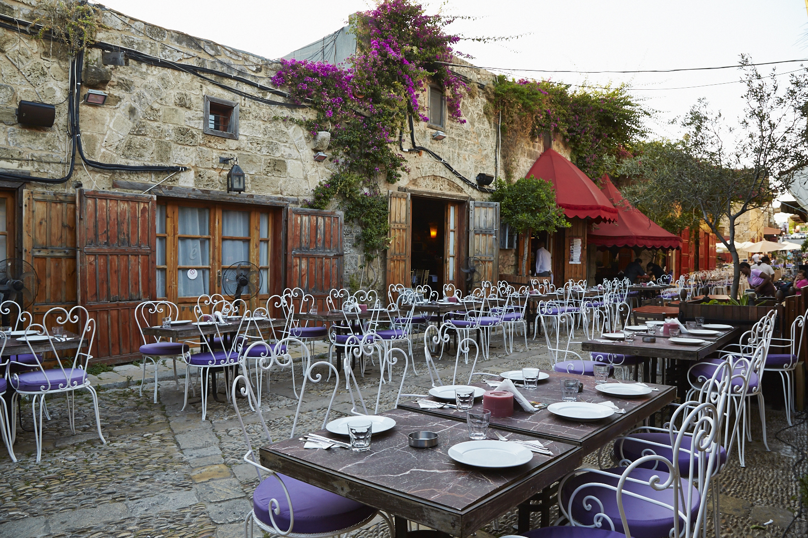 Leere Restaurants in Byblos (Foto: Paganelli)