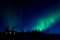 Nordlicht (Aurora borealis) ueber einer Huette, Stora Sjoefallet Nationalpark, Welterbe Laponia, Lappland, Norrbotten, Schweden, Skandinavien, Europa; Maerz 2008